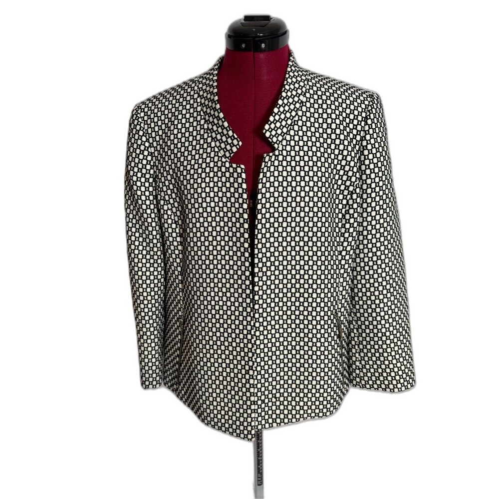 Kasper Blazer Women's Size 12 Black & White Patterned Open Front 3/4 Sleeves